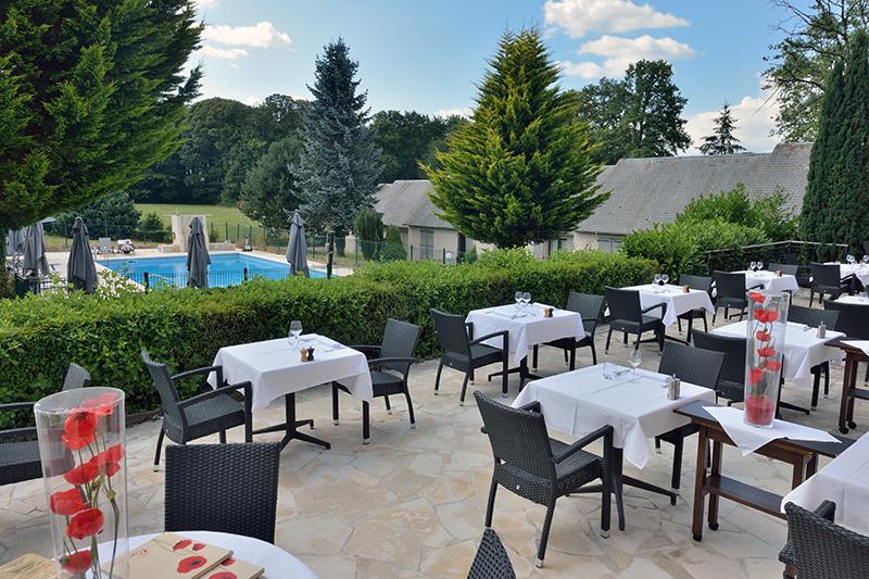 Hôtel Restaurant Les Coquelicots, The Originals Relais  Saint-Pardoux-l'Ortigier Exterior foto