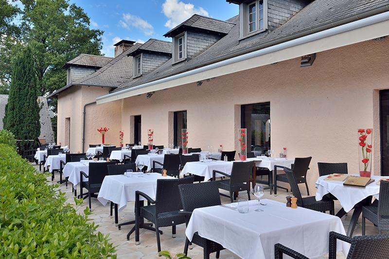Hôtel Restaurant Les Coquelicots, The Originals Relais  Saint-Pardoux-l'Ortigier Exterior foto